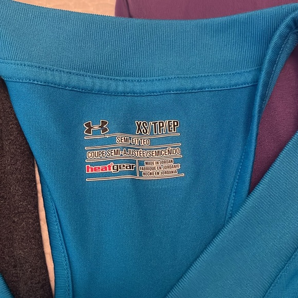 Under Armour Black and Blue Sleeveless Tank Top - Picture 5 of 5